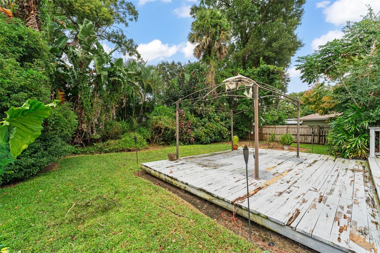 RENLEE TERRACE - Residential