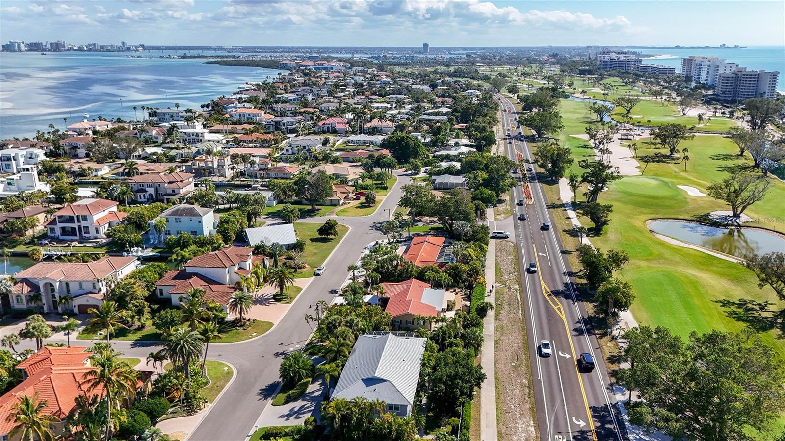 COUNTRY CLUB SHORES - Residential