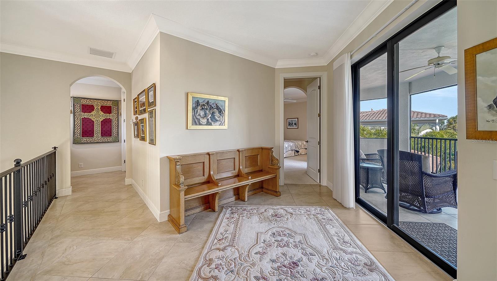 COUNTRY CLUB SHORES - Residential