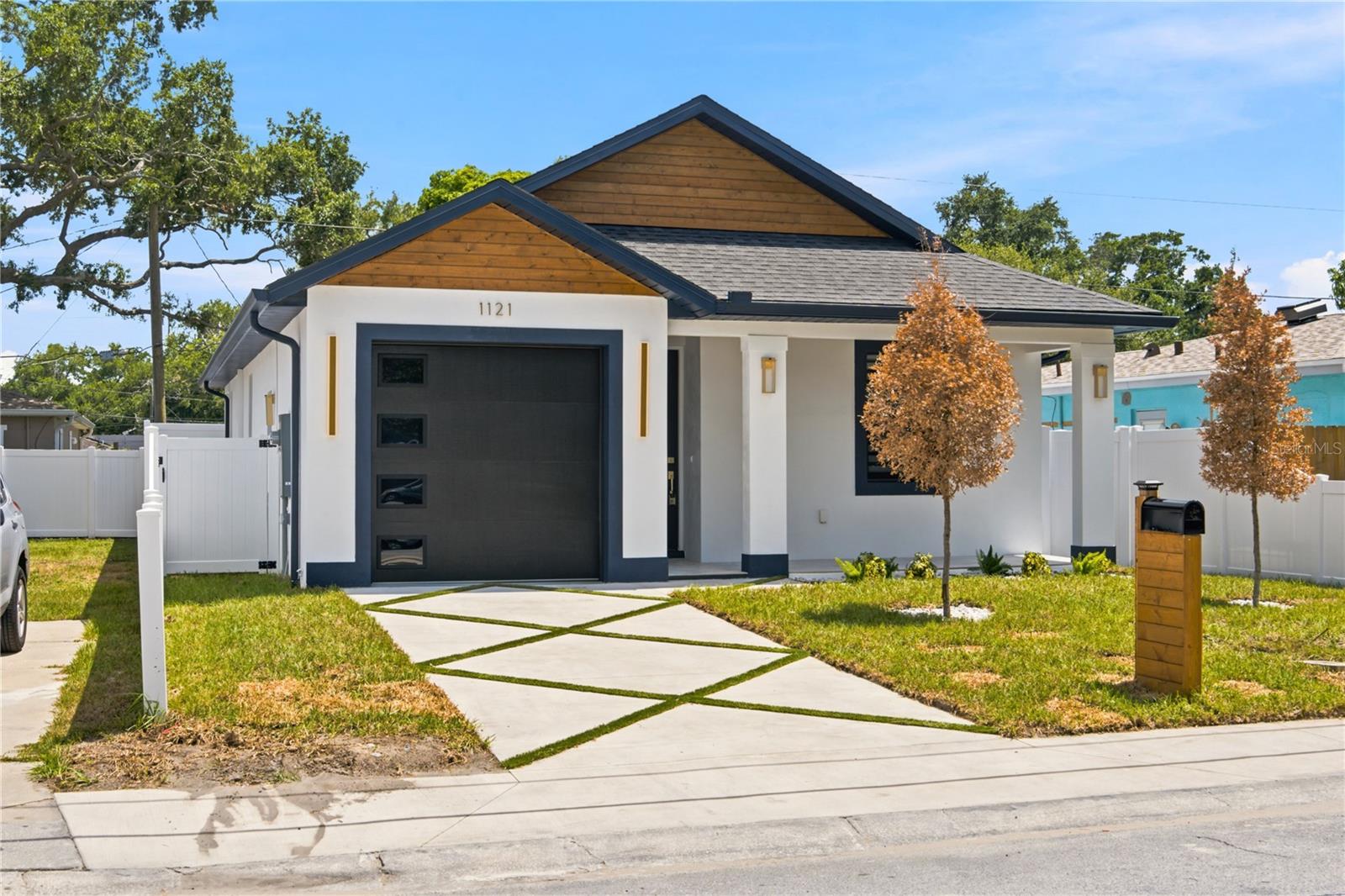 1121 ENGMAN STREET