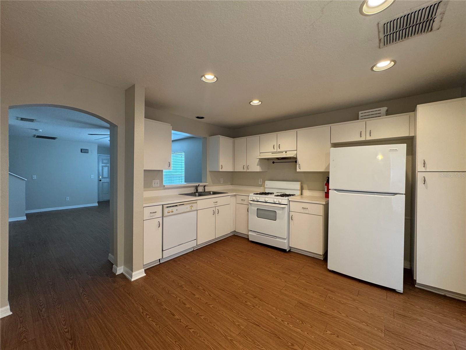 COVINGTON PARK PH 4A - Residential Lease