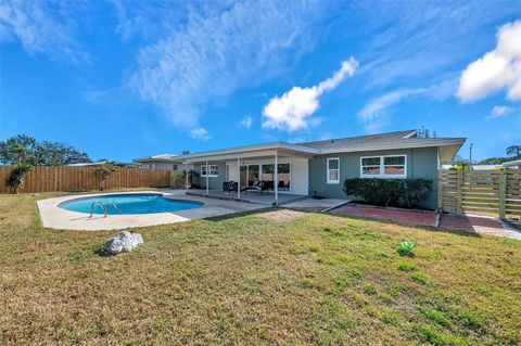 A home in SEMINOLE