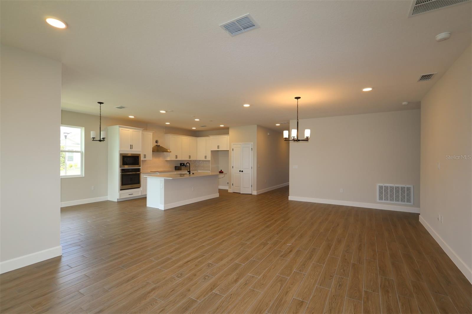 2600 RAVENCLIFFE TERRACE
