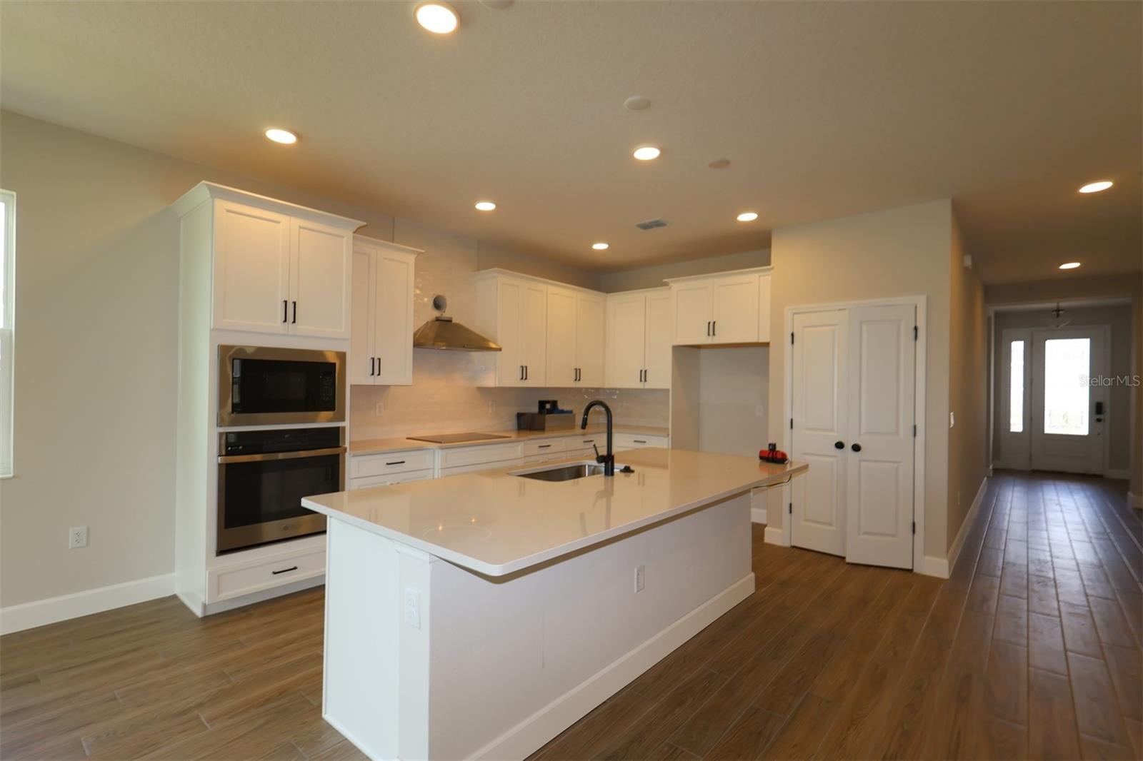 2600 RAVENCLIFFE TERRACE