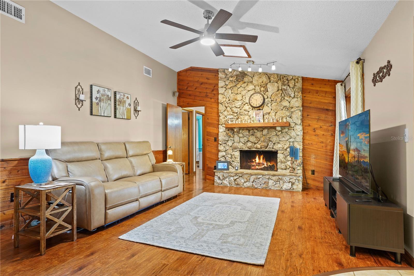 WEKIVA CLUB ESTATES SEC 08 - Residential