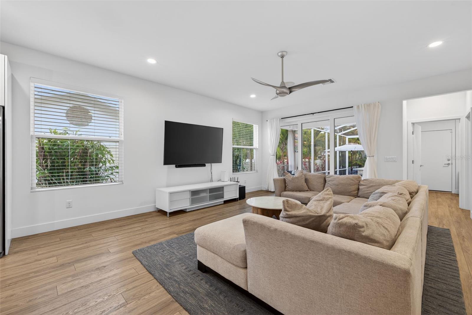 EAST PASADENA - Residential Lease