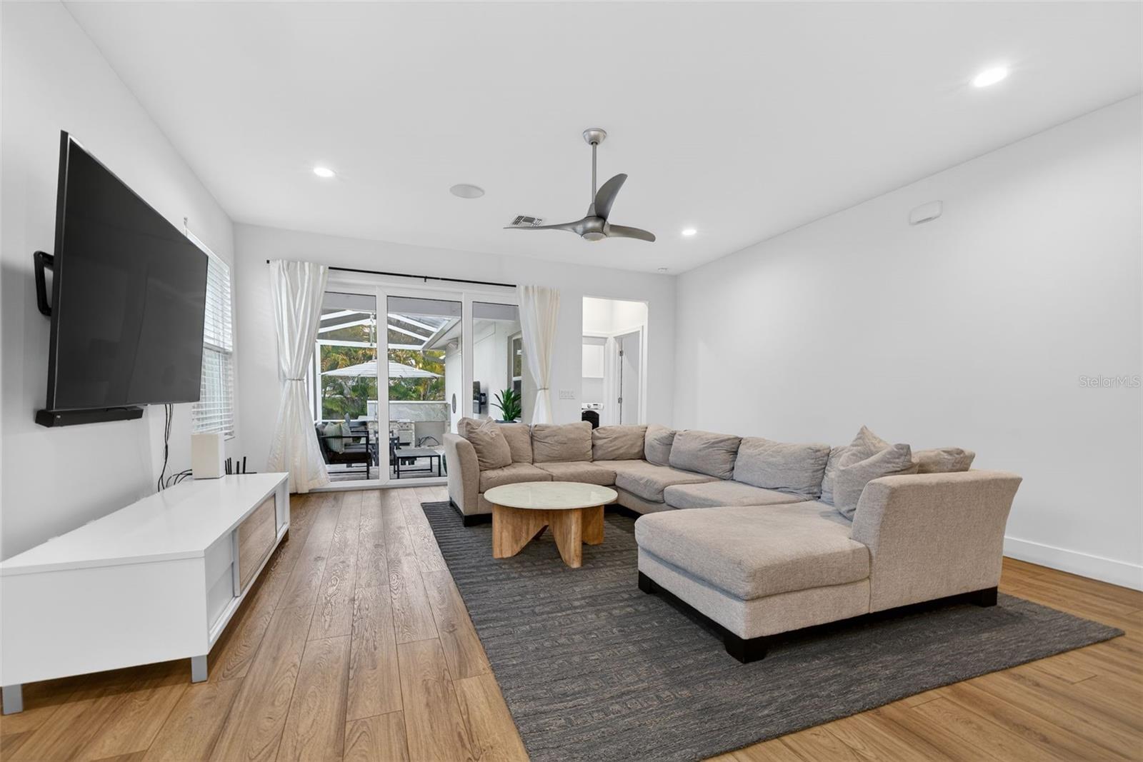 EAST PASADENA - Residential Lease