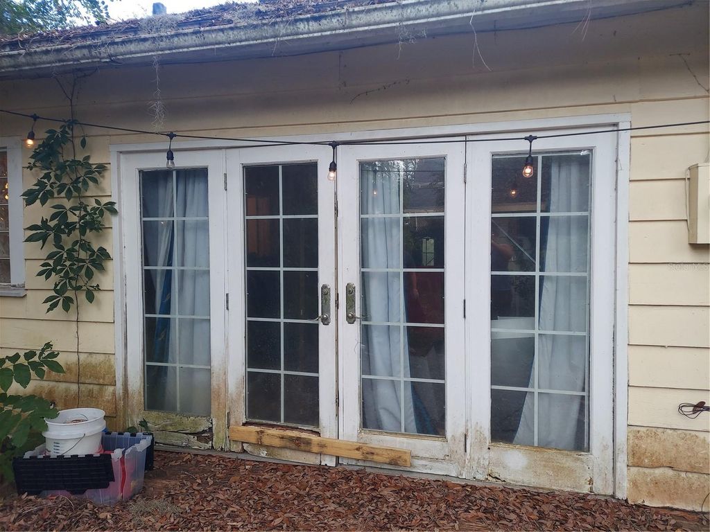 Photo of 516 NE 8th Avenue, Gainesville, FL 32601 (MLS # OM713621)