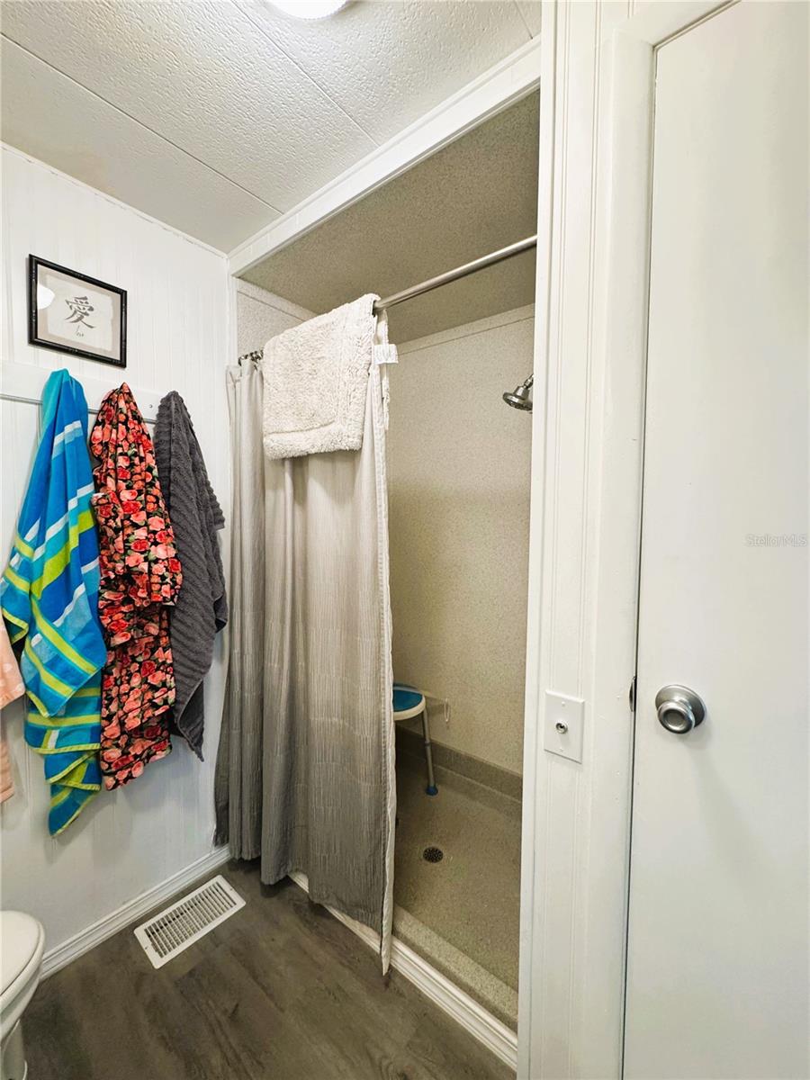 HAWTHORNE AT LEESBURG A COOP - Residential