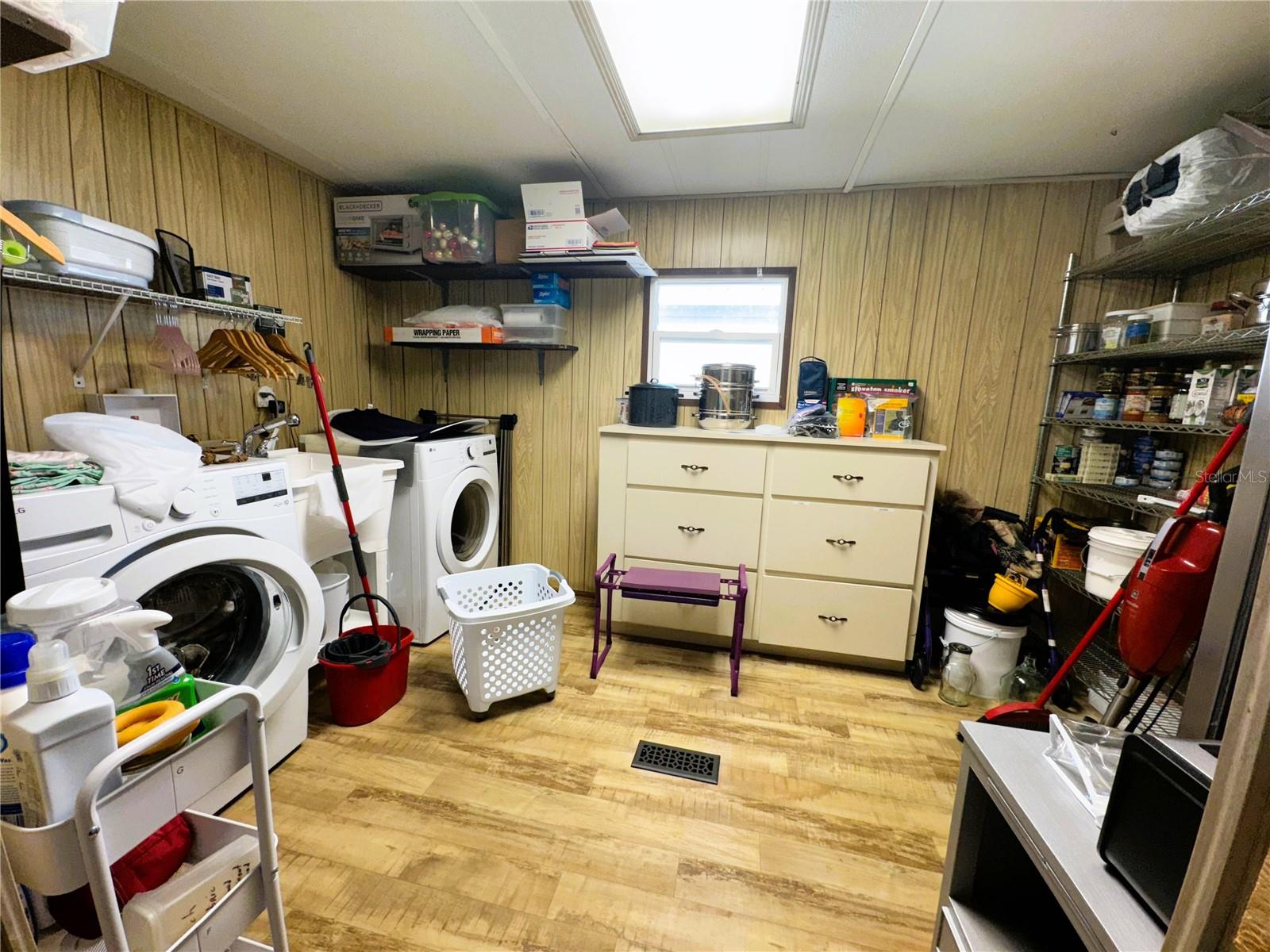 HAWTHORNE AT LEESBURG A COOP - Residential