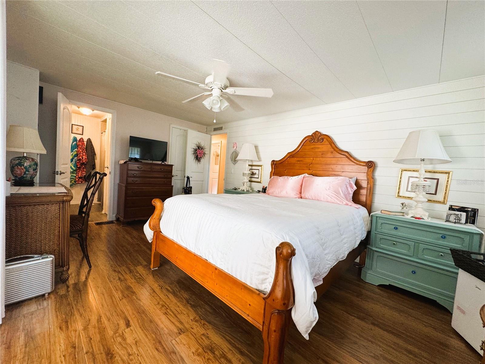 HAWTHORNE AT LEESBURG A COOP - Residential