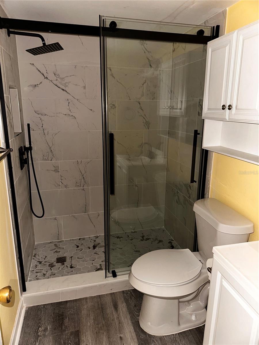 BAYSHORE LANDINGS A CONDOMINIU - Residential Lease