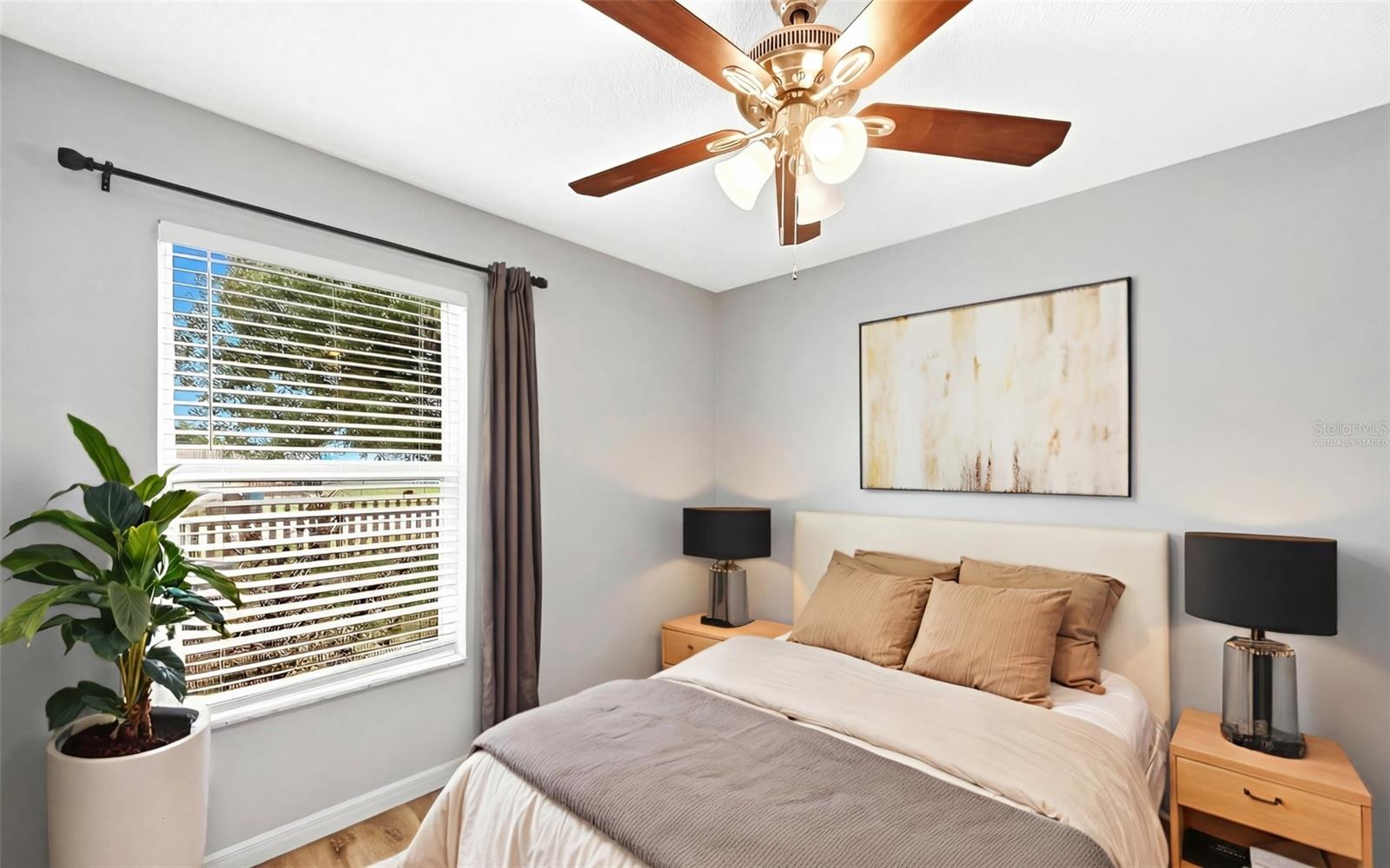 DELTONA LAKES UN 32 - Residential