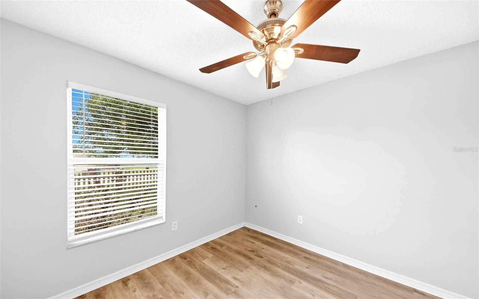 DELTONA LAKES UN 32 - Residential