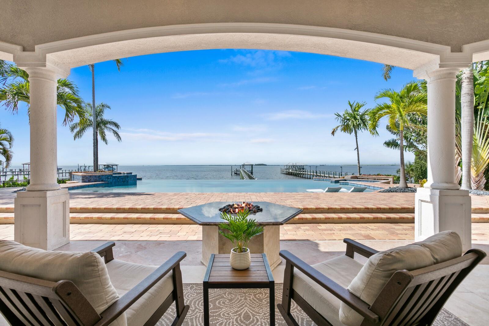 MUSTIQUE BAY - Residential