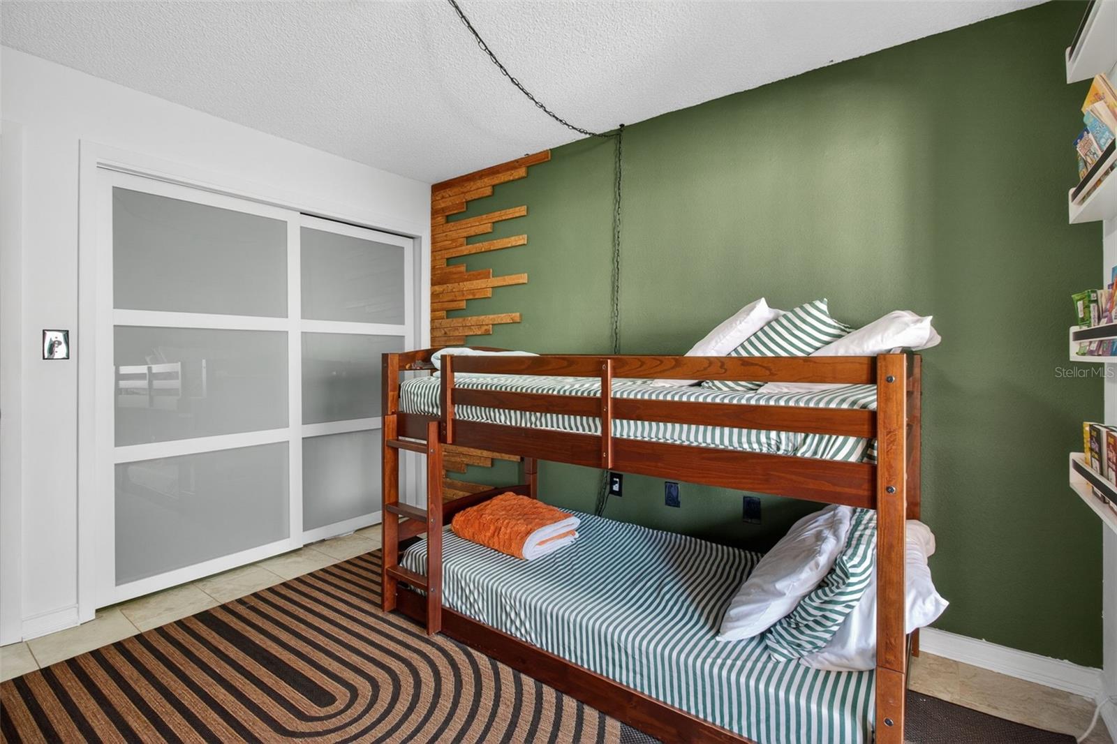 COVINGTON COURT MT VERNON & HERMITAGE CONDO - Residential