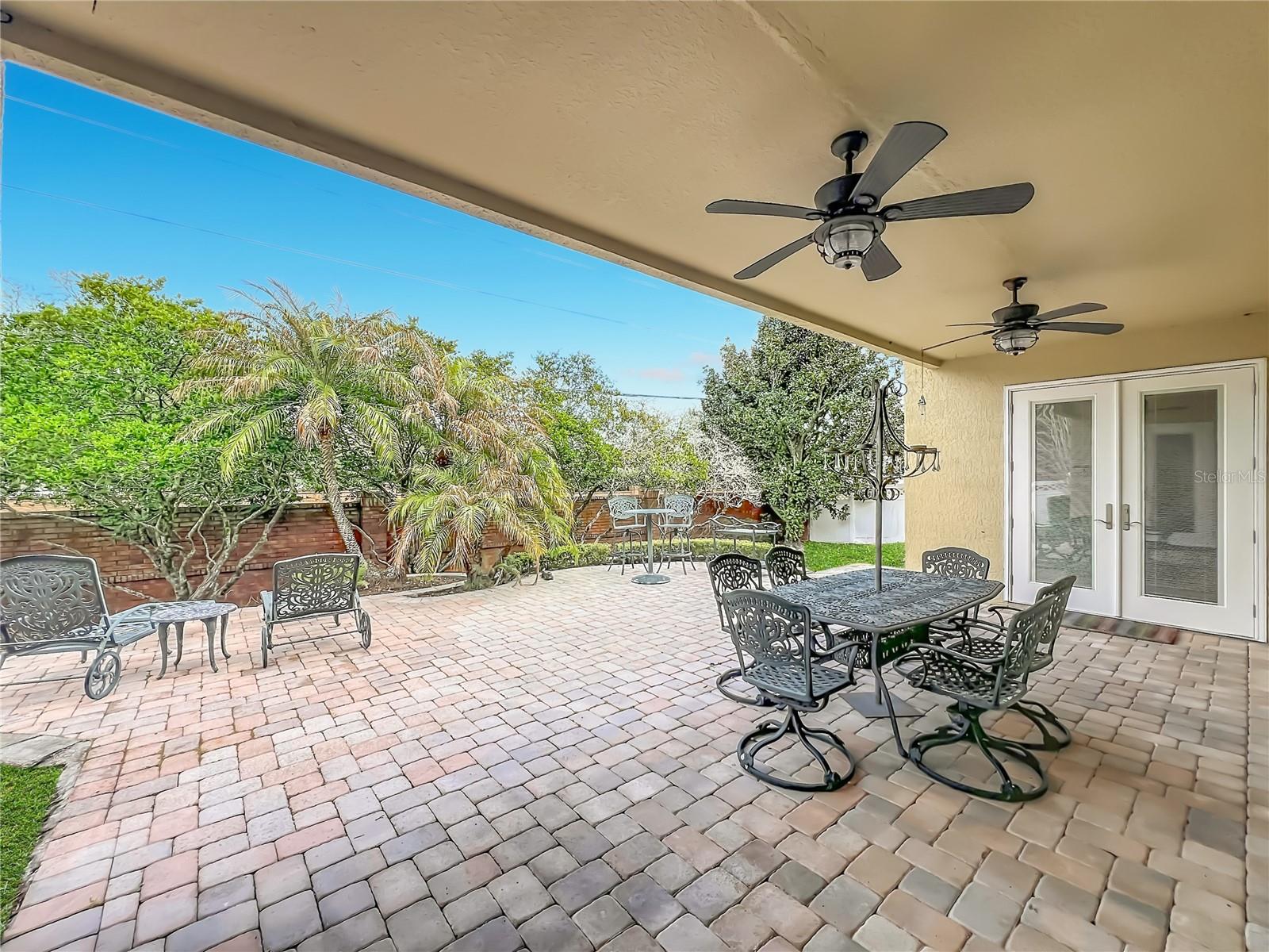 RIVERSBEND - Residential