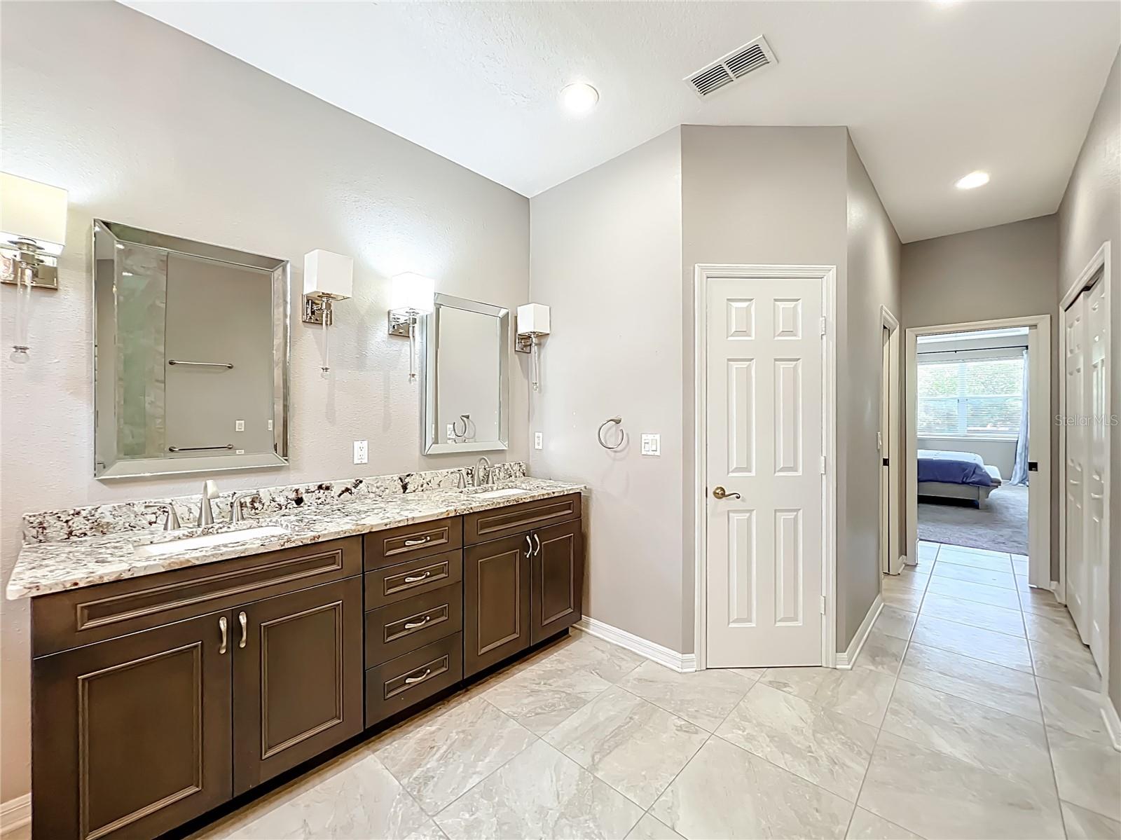 RIVERSBEND - Residential