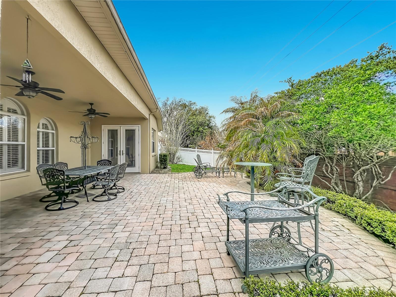 RIVERSBEND - Residential