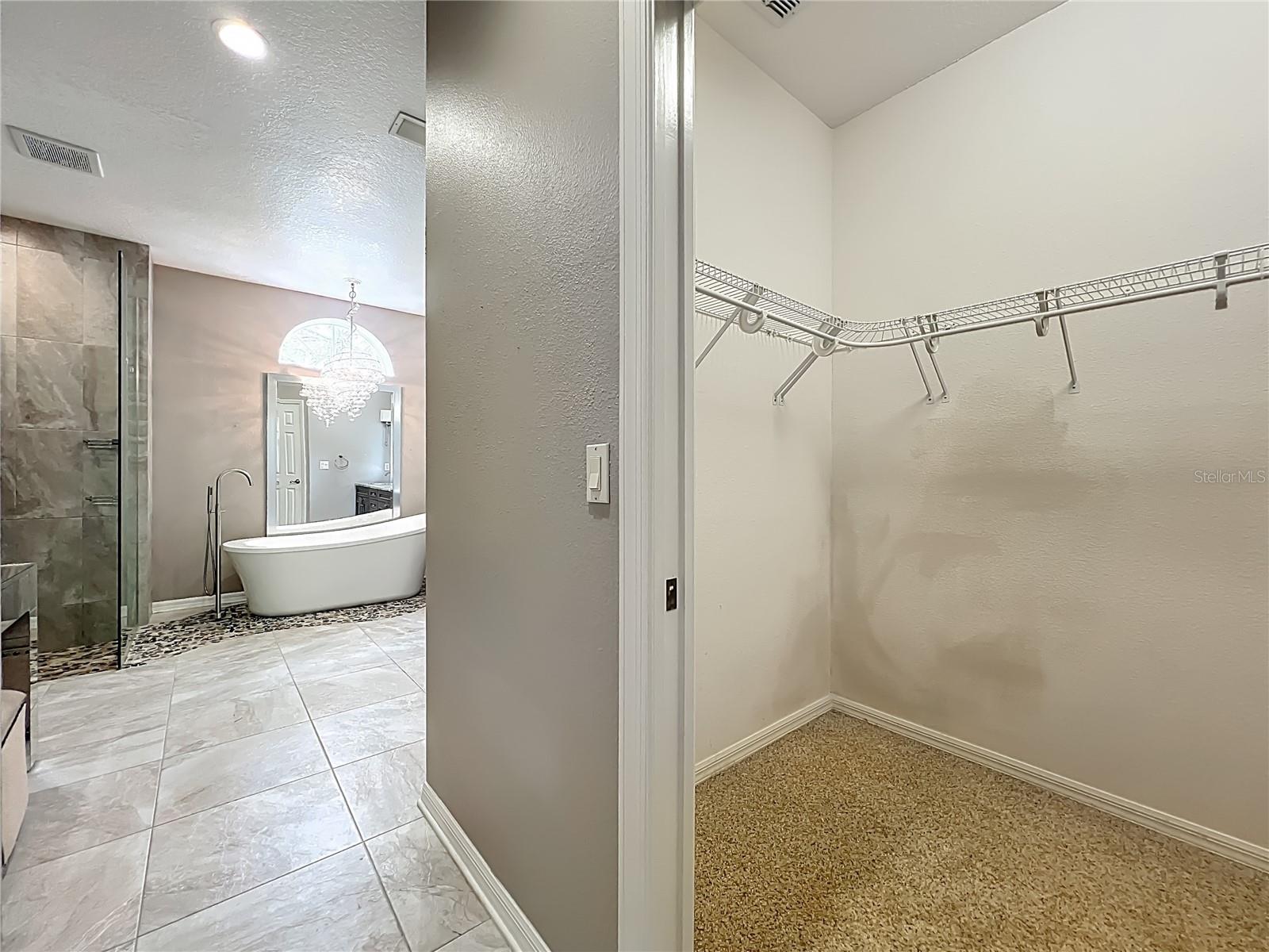 RIVERSBEND - Residential