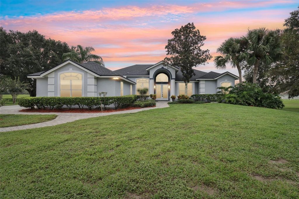 Photo of 2217 Dunhurst Lane, Orlando, FL 32835 (MLS # V4945248)