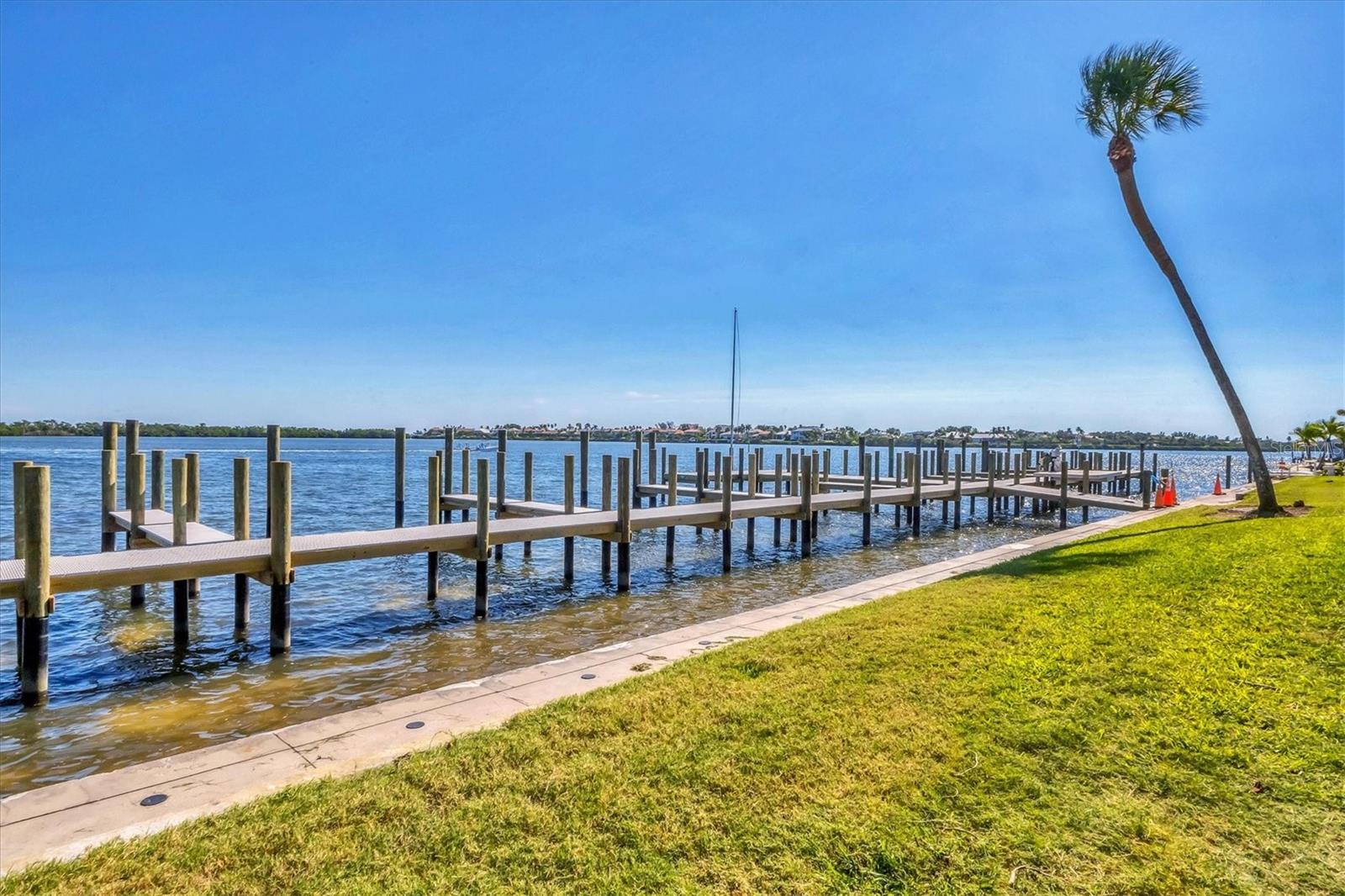 BEACH HARBOR CLUB - Residential