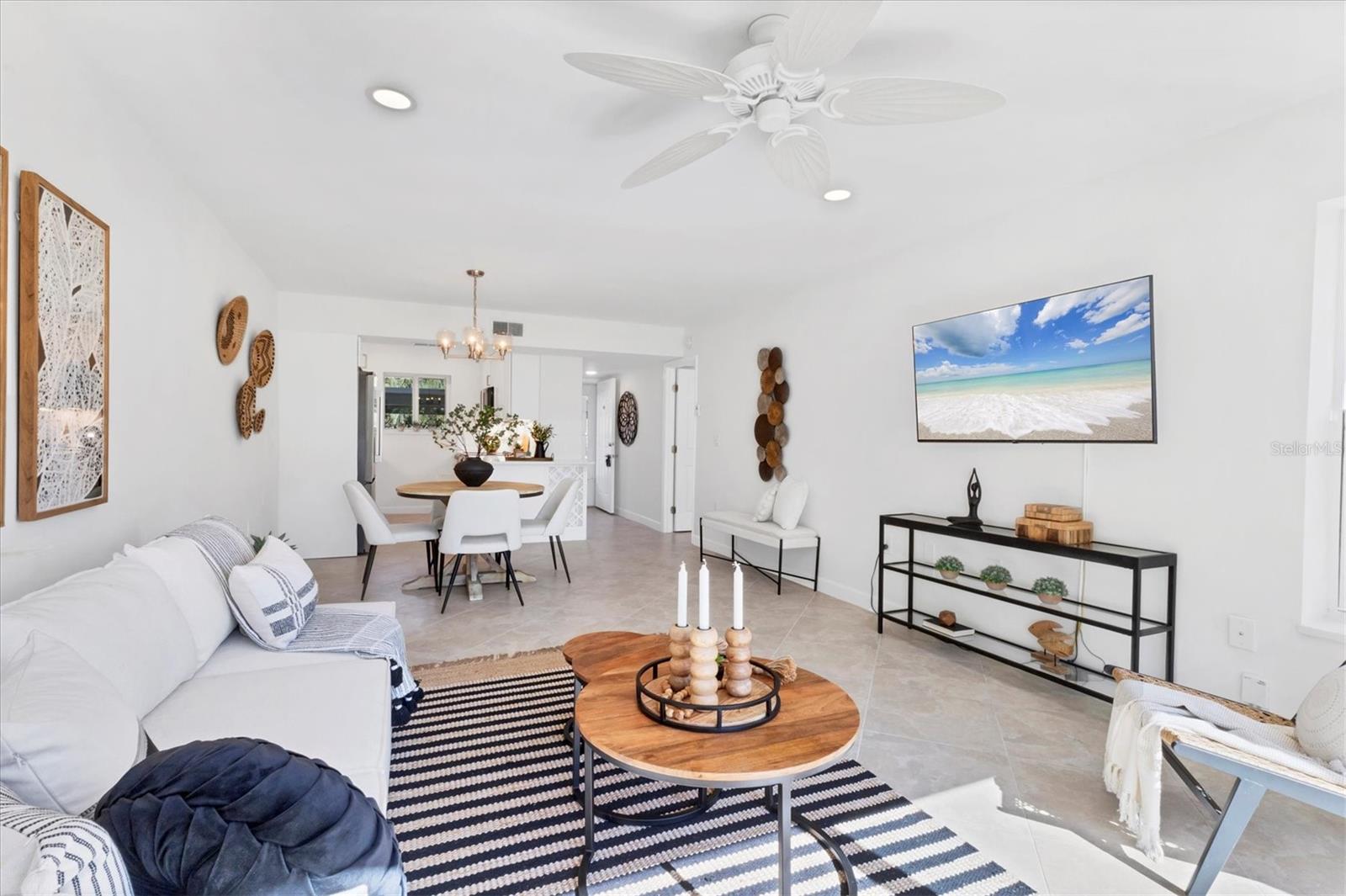 BEACH HARBOR CLUB - Residential