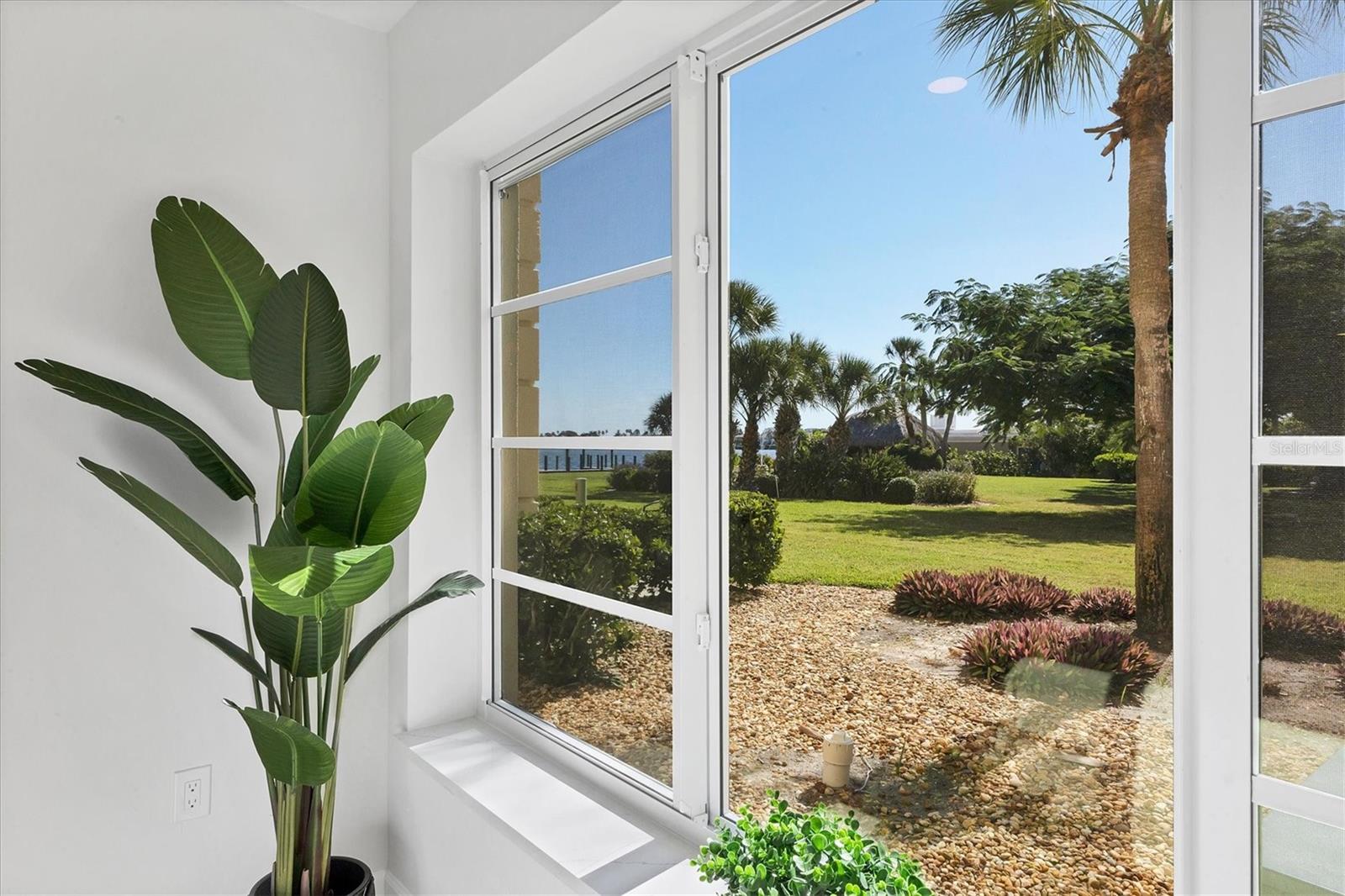 BEACH HARBOR CLUB - Residential