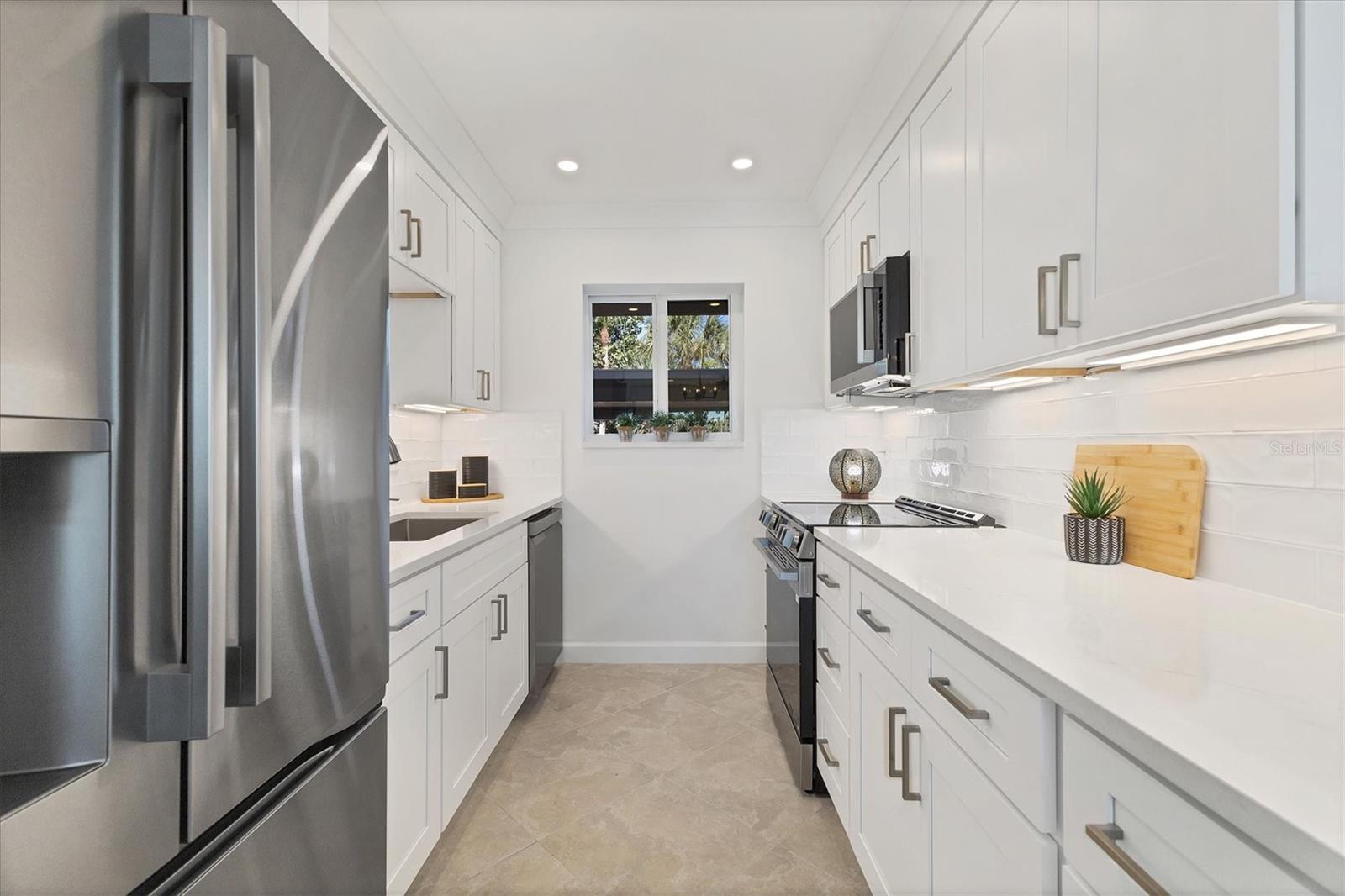 BEACH HARBOR CLUB - Residential