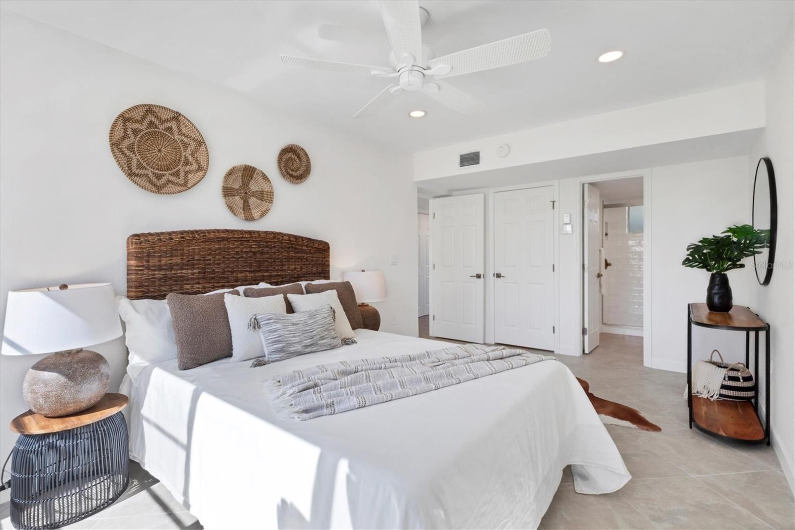 BEACH HARBOR CLUB - Residential