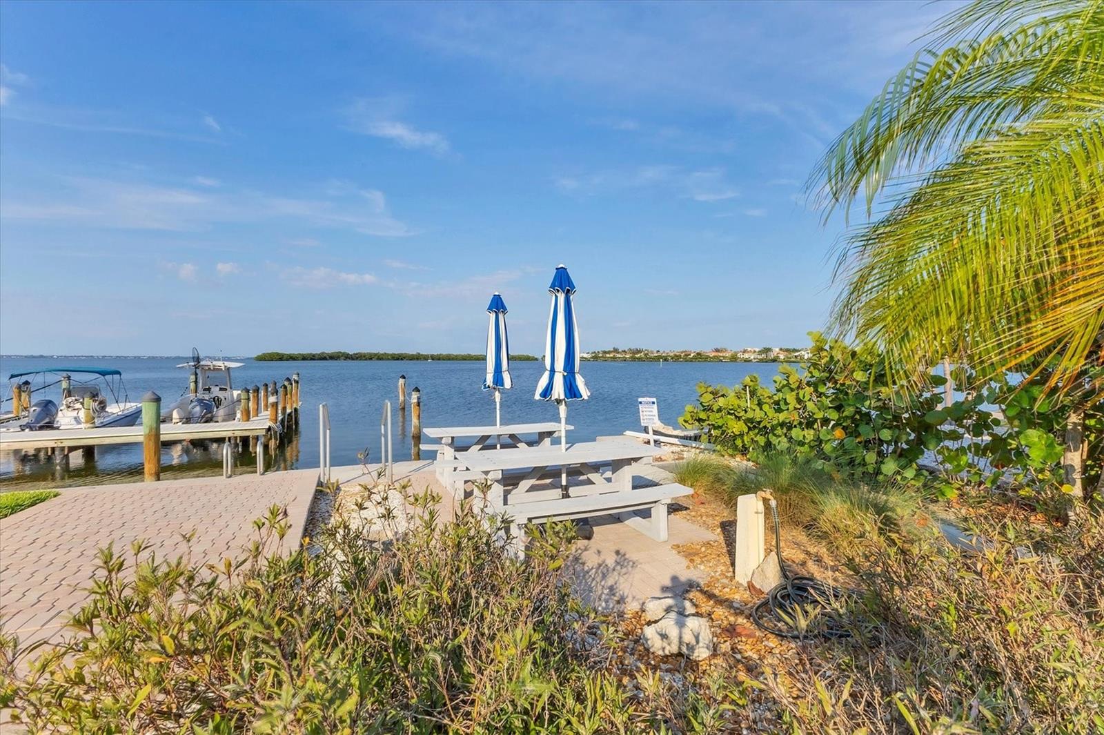 BEACH HARBOR CLUB - Residential