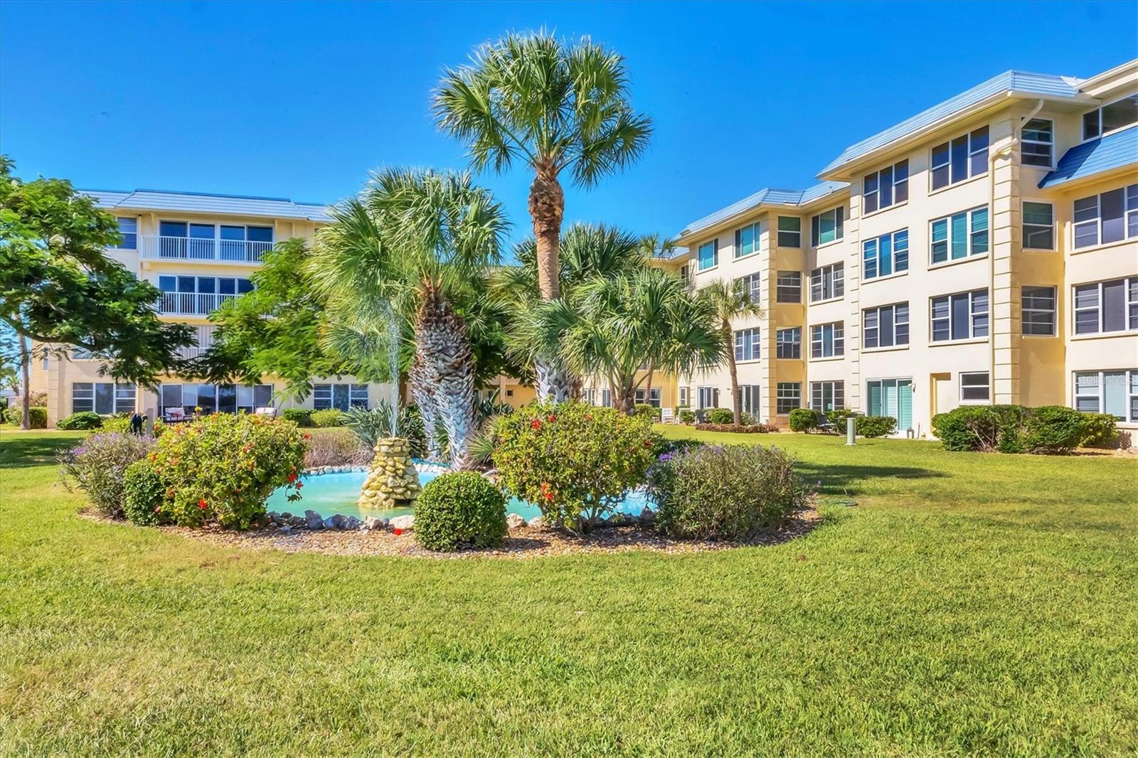 BEACH HARBOR CLUB - Residential