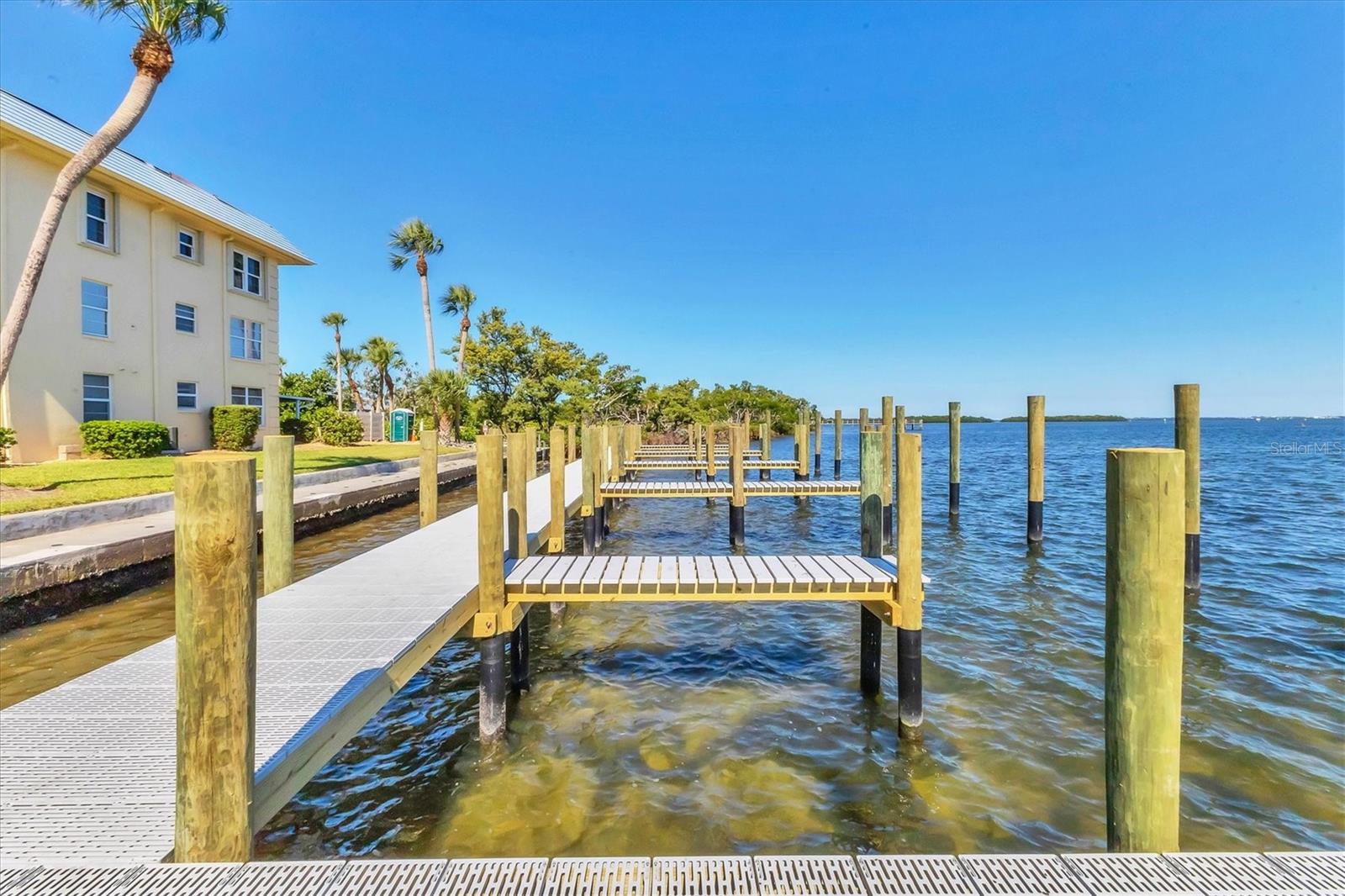 BEACH HARBOR CLUB - Residential