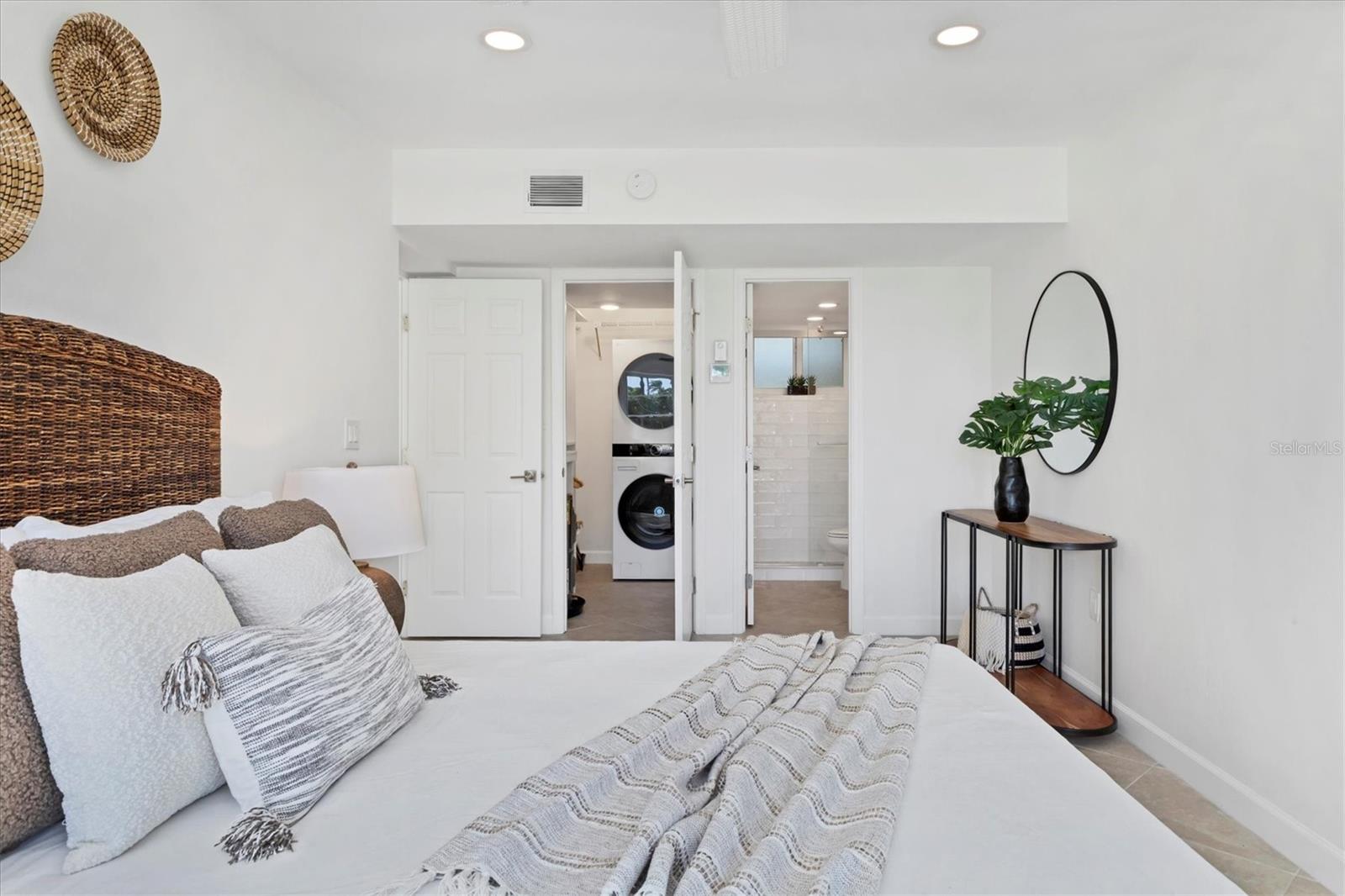 BEACH HARBOR CLUB - Residential