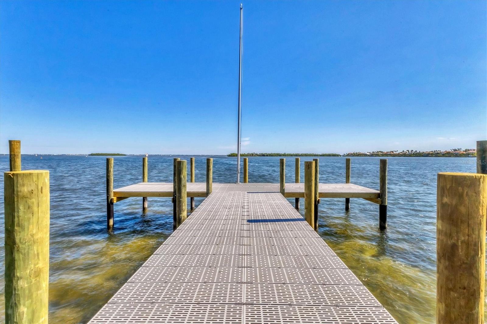 BEACH HARBOR CLUB - Residential