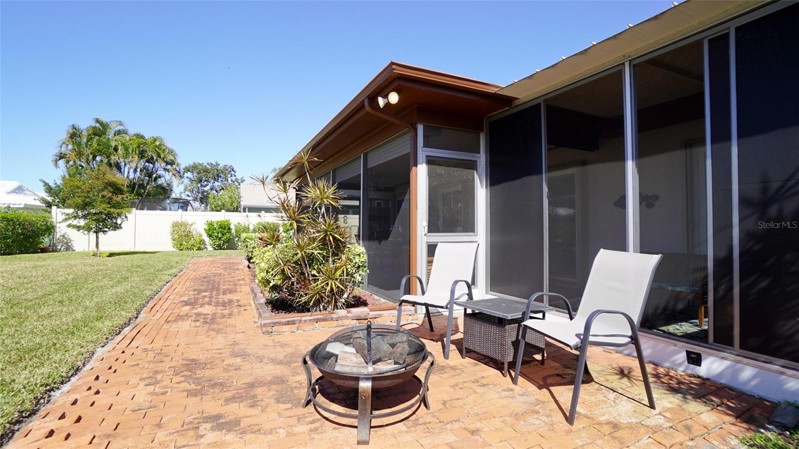 VILLAGE GREEN OF BRADENTON - Residential