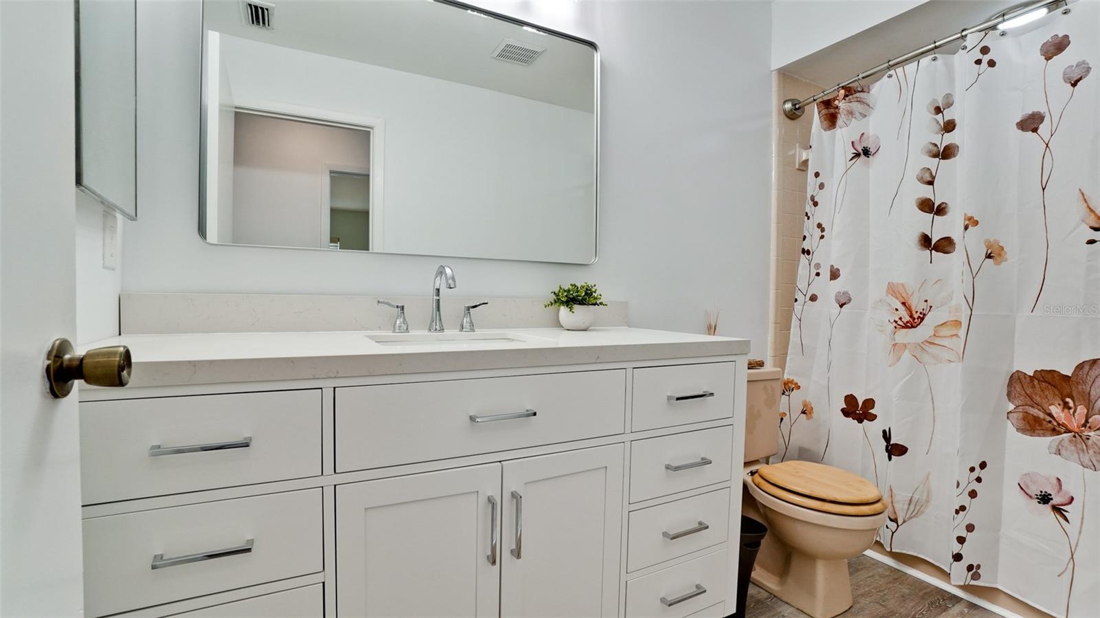 VILLAGE GREEN OF BRADENTON - Residential