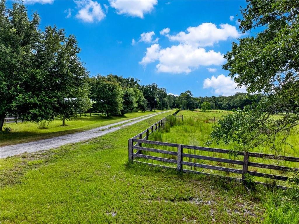 Photo of 4600 Saddle Creek Run, New Smyrna Beach, FL 32168 (MLS # V4949588)