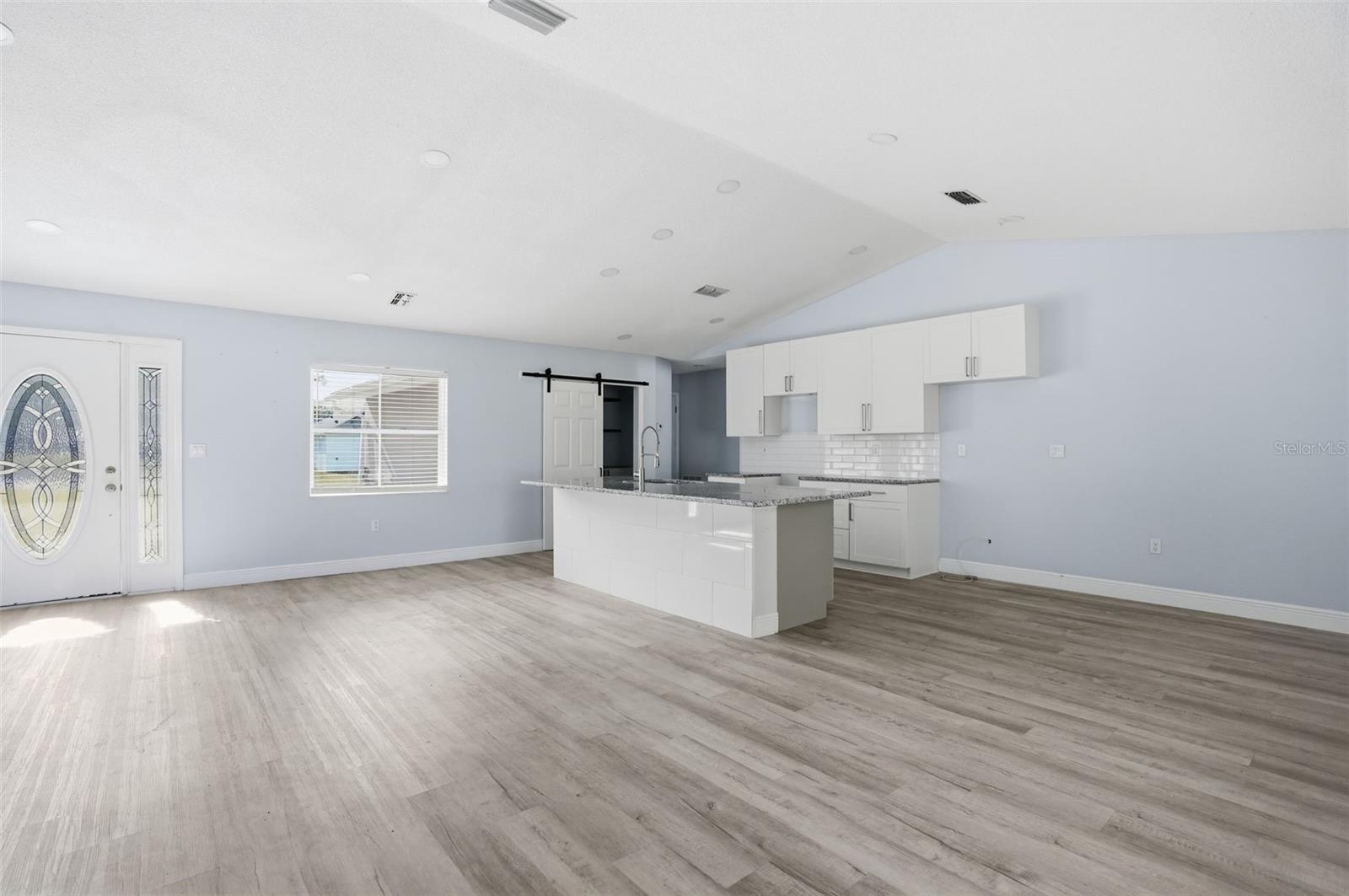 SPRING HILL - Residential