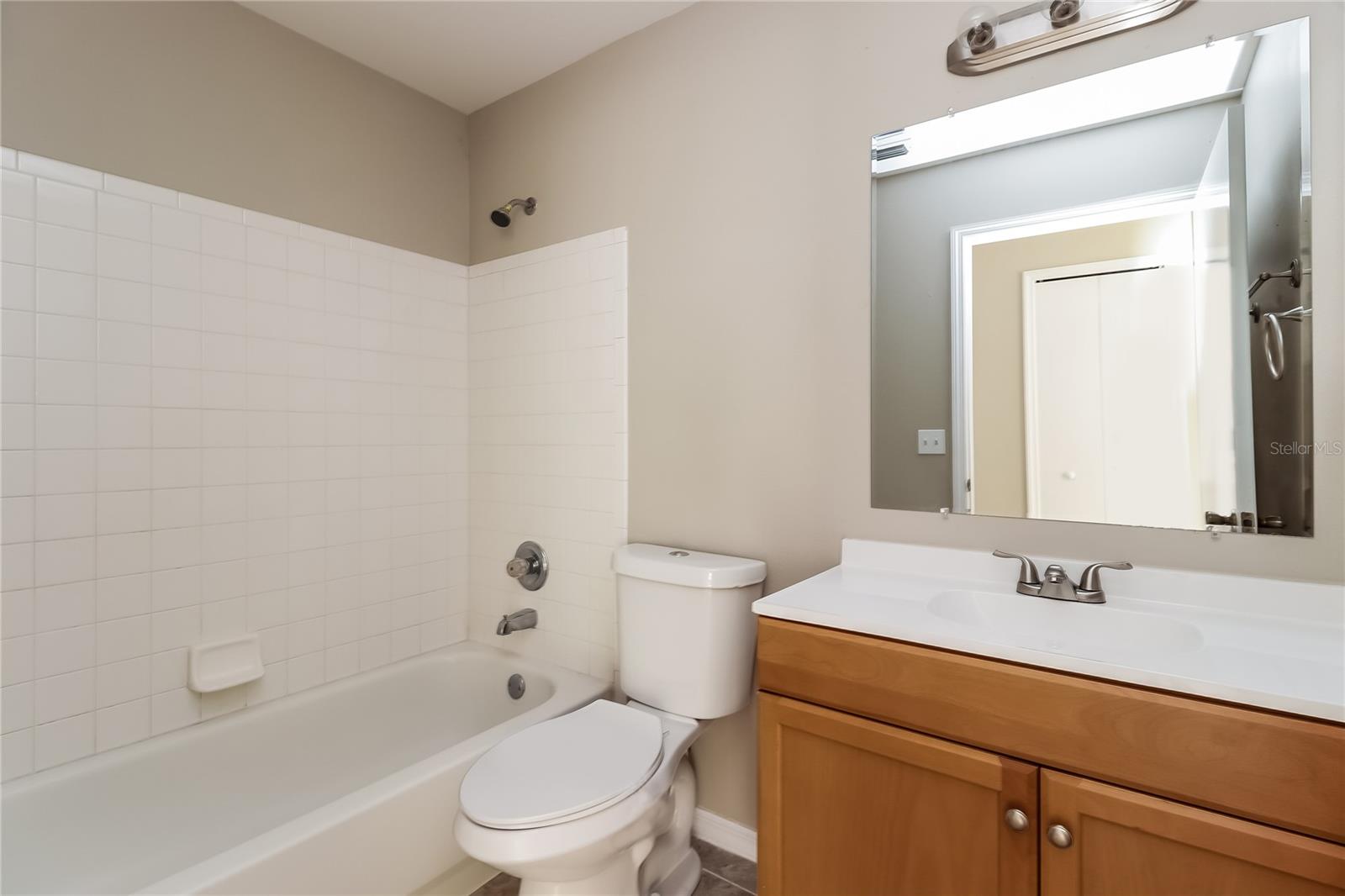 EUSTIS CRICKET LAKE VILLAGE - Residential Lease