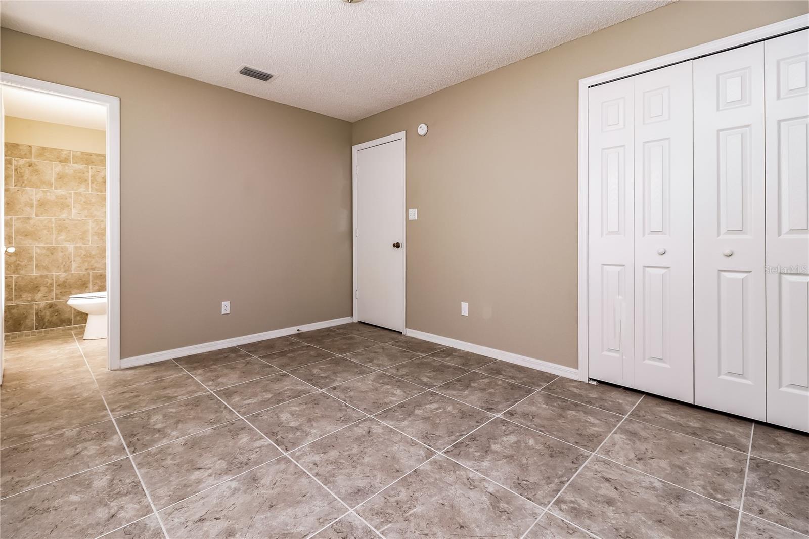 EUSTIS CRICKET LAKE VILLAGE - Residential Lease