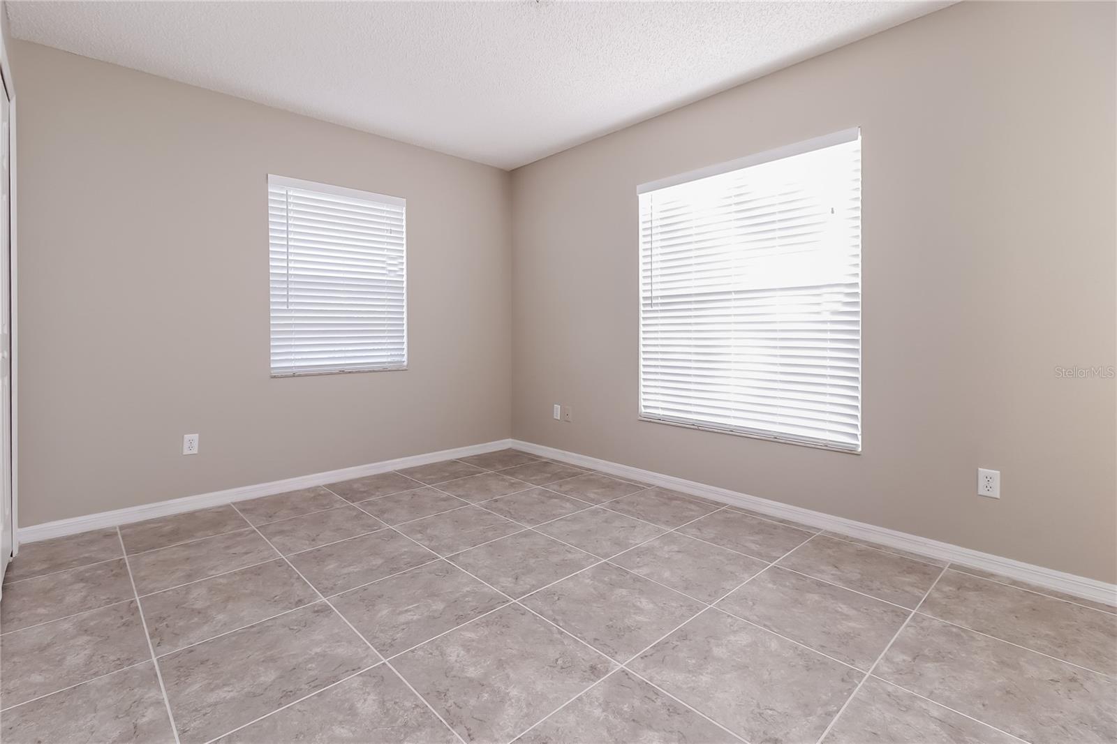 EUSTIS CRICKET LAKE VILLAGE - Residential Lease