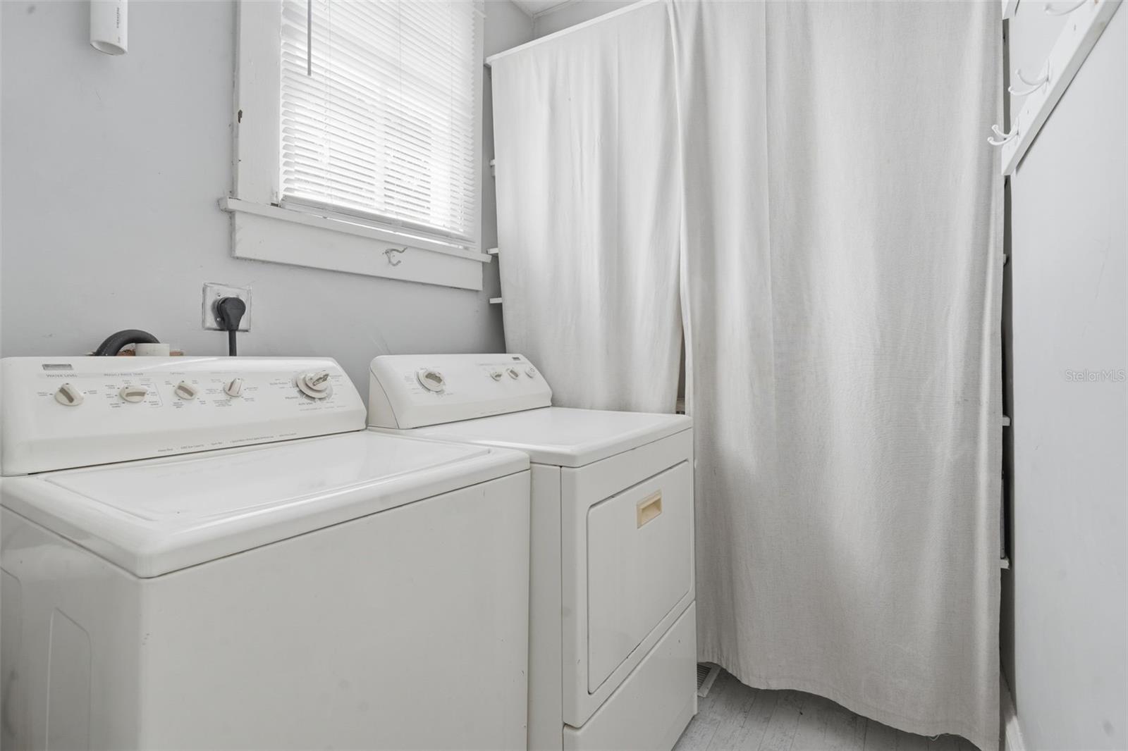 CARPENTERS LOTS 5&6 BLK 10 DELAND - Residential