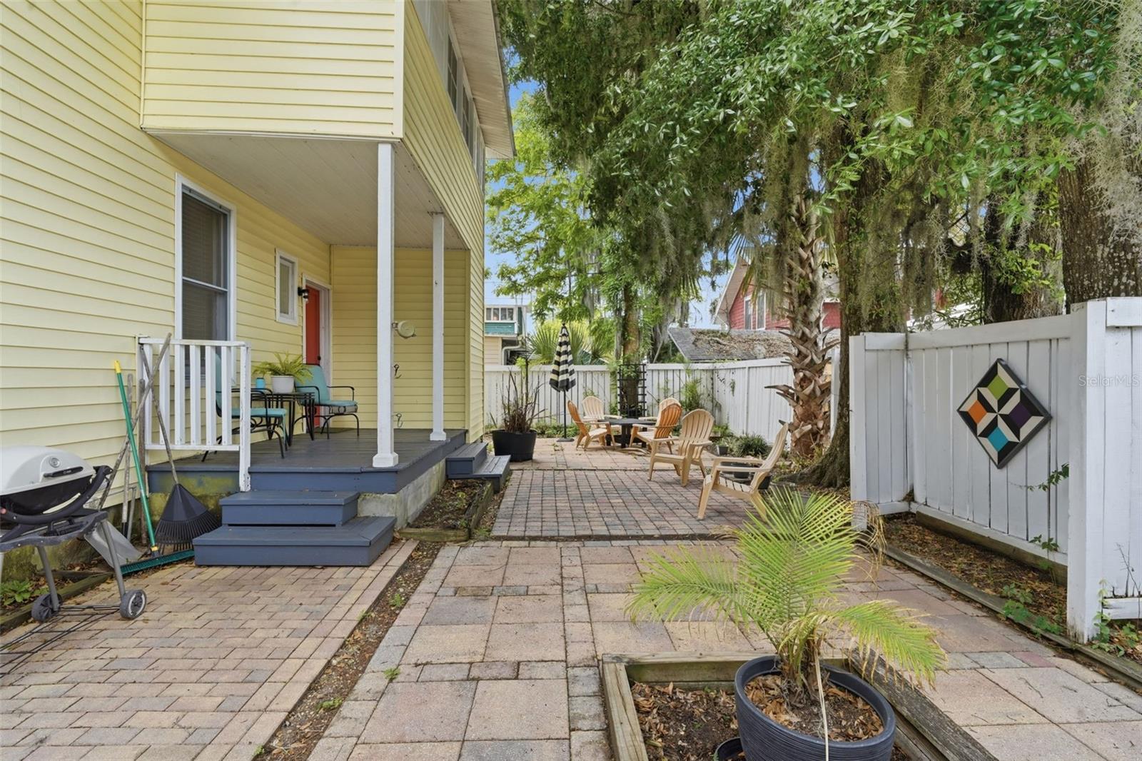 CARPENTERS LOTS 5&6 BLK 10 DELAND - Residential