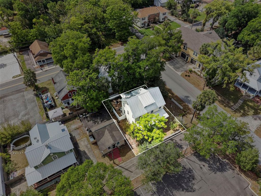 Photo of 318 N Colonial Court, Deland, FL 32720 (MLS # V4948388)