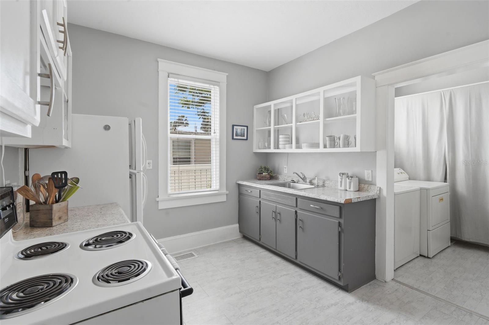 CARPENTERS LOTS 5&6 BLK 10 DELAND - Residential