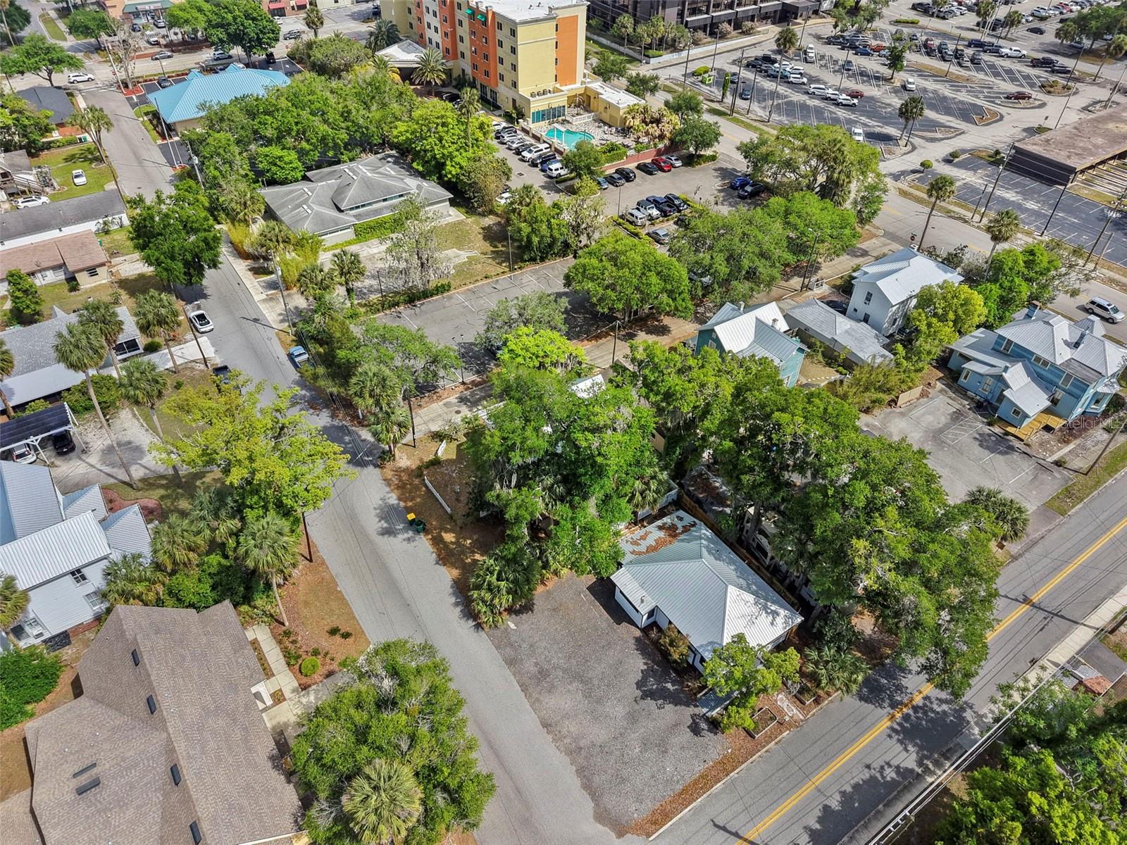 CARPENTERS LOTS 5&6 BLK 10 DELAND - Residential