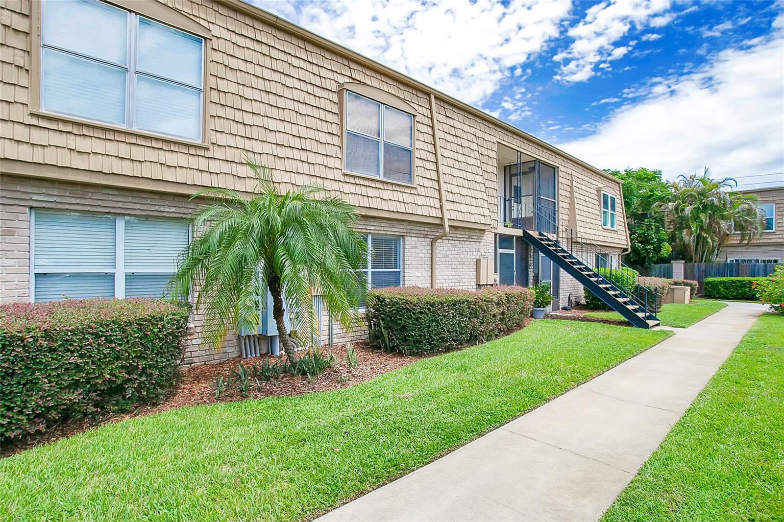This lovely 2 bedroom, 2 bathroom ground floor unit in the Four Seasons community is located in the heart of Winter Park. Enjoy all Downtown Winter Park has, Park Avenue's shops and restaurants, Winter Park Village, and an abundance of entertainment options to include Mead Gardens, WP Tennis Center, WP Golf Course, and much more. Features include vinyl plank flooring throughout, spacious bedrooms, two newly renovated bathrooms, and screened patio. The Four Seasons community amenities include 3 sparkling swimming pools, a tennis court, shuffle board, fitness center, and on-site laundry. Schedule a showing or submit an application online.
All Real Property Management & Realty residents enjoy convenience and well-maintained homes, with our safe and secure online portal where you can submit maintenance requests and pay online with multiple payment options, and a 24/7 emergency maintenance response team. Please note the listed amenities may not be accurate.