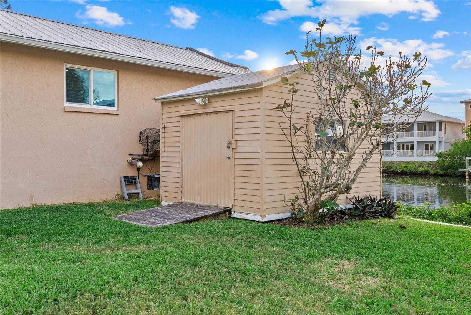 WATERFRONT ESTATES - Residential