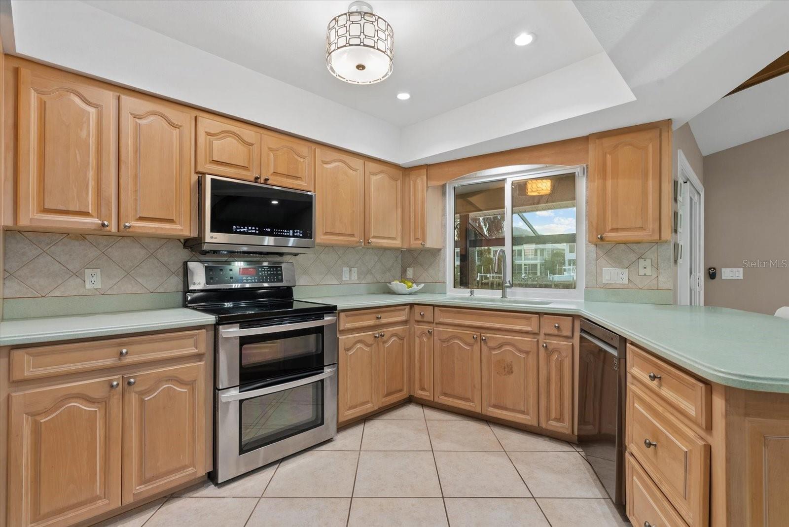 WATERFRONT ESTATES - Residential